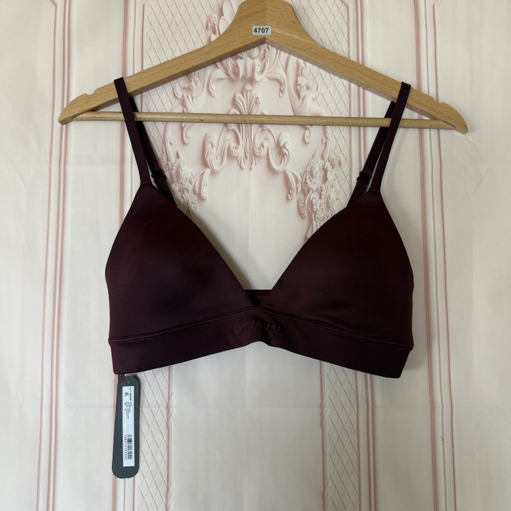 NikeSKIMS Shine Triangle Bra Obsidian Black Size Small NWT Athleisure